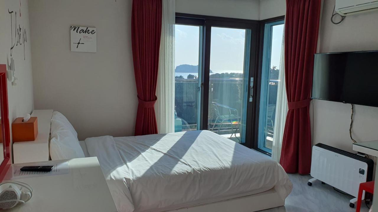 Beewool Chaewool Pension ซอกวีโพ ภายนอก รูปภาพ